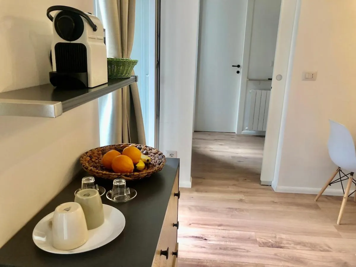 Design Apartment 7 Minuti Da Duomo Milan 0*,